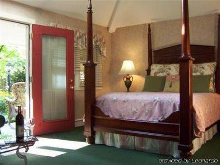 Hidden Garden Cottages & Suites Saugatuck Oda fotoğraf