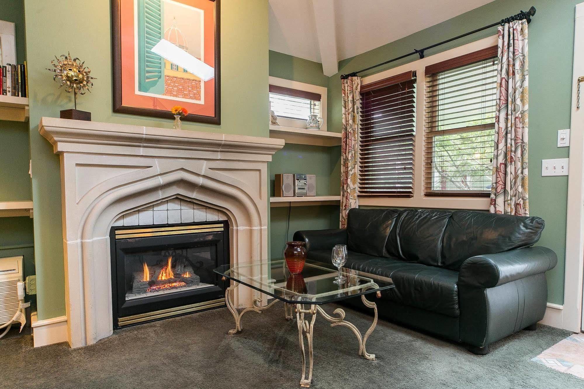 Hidden Garden Cottages & Suites Saugatuck Dış mekan fotoğraf