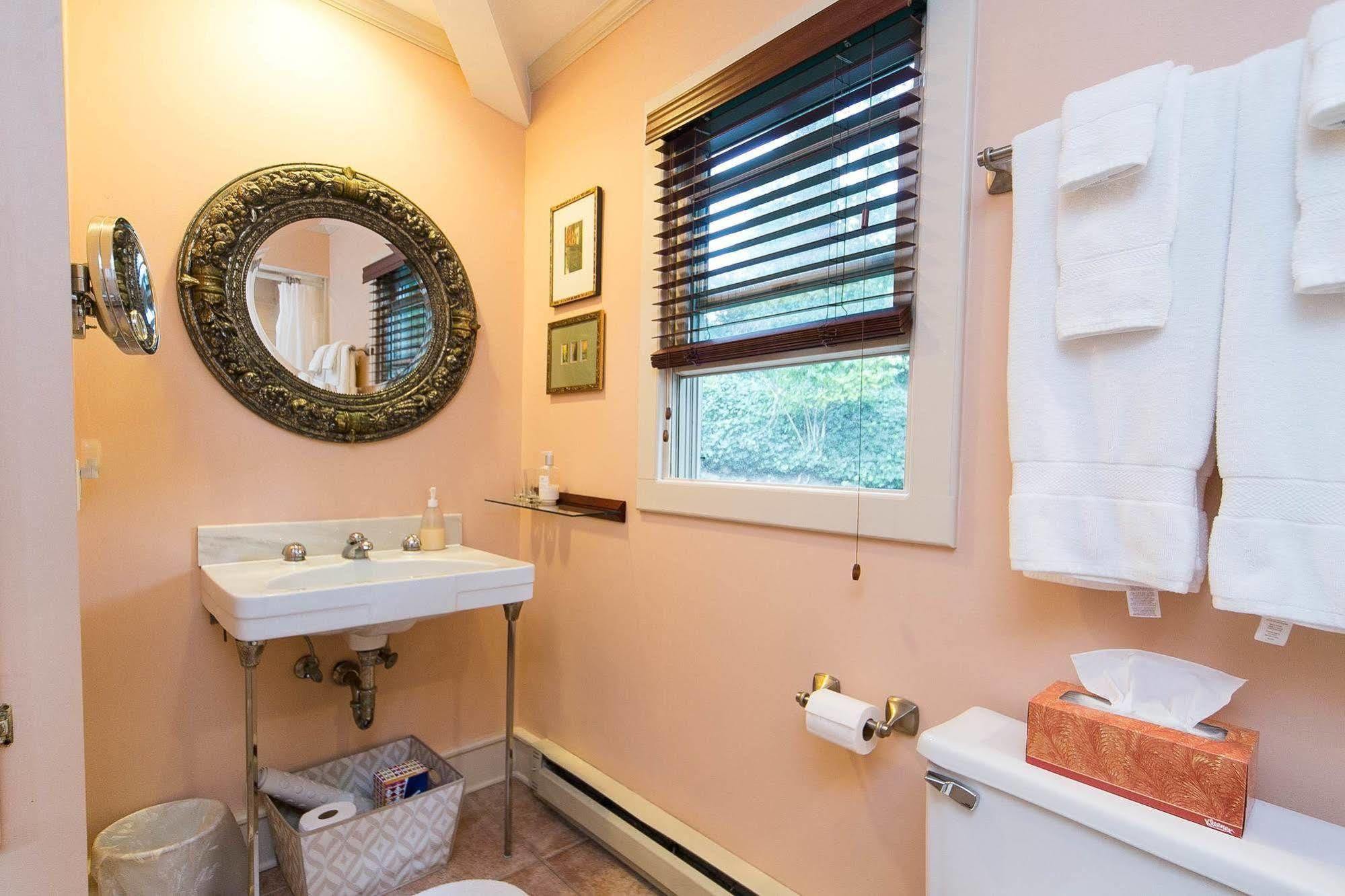 Hidden Garden Cottages & Suites Saugatuck Dış mekan fotoğraf